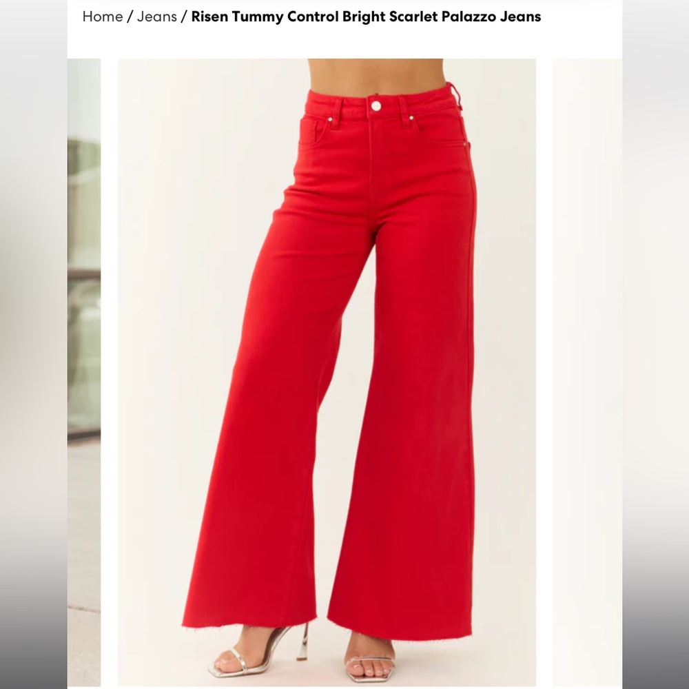 Risen Bright Scarlet Palazzo Jeans
Size 5/27 super stretchy.